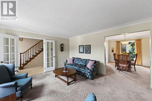 16 Massey Drive, St. Thomas, ON - Indoor Photo Showing Living Room