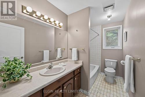 16 Massey Drive, St. Thomas, ON - Indoor Photo Showing Bathroom
