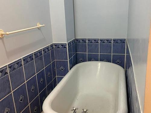40 King Street, Truro, NS - Indoor Photo Showing Bathroom
