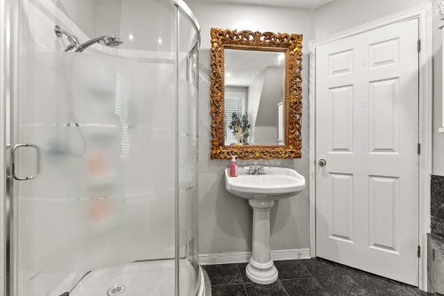 Salle de bains - 370 Ch. St-Antoine, Val-Des-Monts, QC - Indoor Photo Showing Bathroom