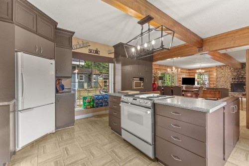 Cuisine - 370 Ch. St-Antoine, Val-Des-Monts, QC - Indoor Photo Showing Kitchen