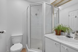 Salle de bains attenante à la CCP - 