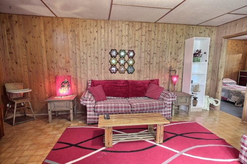 Salle familiale - 1100 Ch. Des Collines, Rouyn-Noranda, QC - Indoor Photo Showing Living Room
