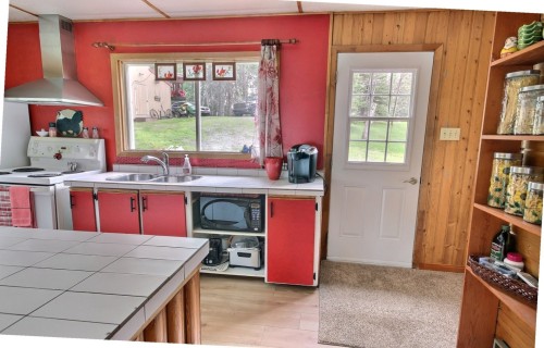 Hall d'entrée/Vestibule - 1100 Ch. Des Collines, Rouyn-Noranda, QC - Indoor Photo Showing Kitchen With Double Sink