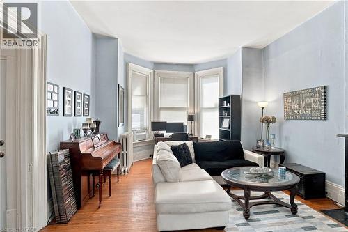 132 Emerald Street S, Hamilton, ON - Indoor Photo Showing Living Room