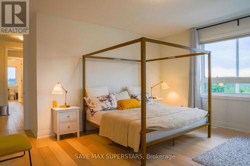 Upper - 2 Mcbride Trail, Barrie, ON - Indoor Photo Showing Bedroom