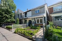 255 FRANKLIN AVENUE Toronto, ON M6P 3Z4