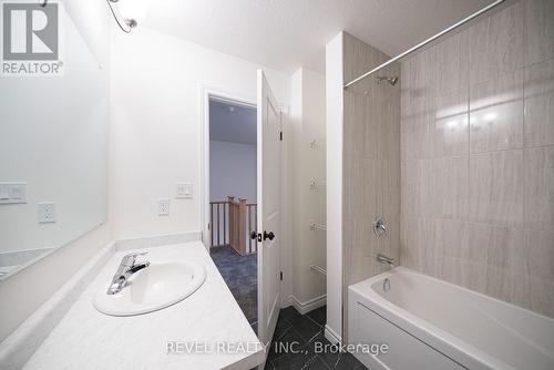 115 Mattingley Street, Brant, ON - Indoor Photo Showing Bathroom