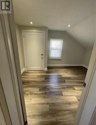 6273 YONGE STREET , Innisfil, Ontario L0L 1K0 4