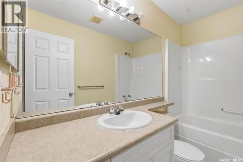 50 203 Herold Terrace, Saskatoon, SK - Indoor Photo Showing Bathroom