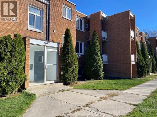 2476 RIVARD AVENUE , Windsor, Ontario N8T 2H2 2