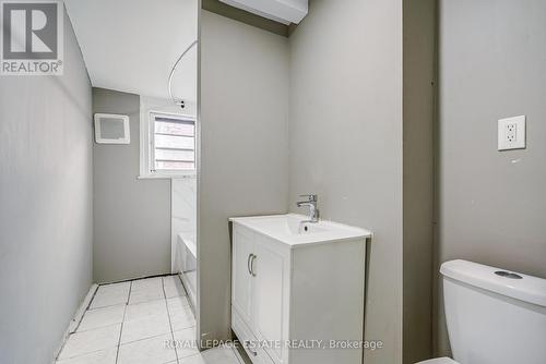 201 Christie Street, Toronto, ON - Indoor Photo Showing Bathroom