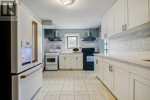 201 Christie Street, Toronto, ON - Indoor Photo Showing Kitchen