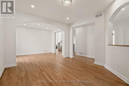 28 Borealis Crescent, Ottawa, ON - Indoor Photo Showing Other Room