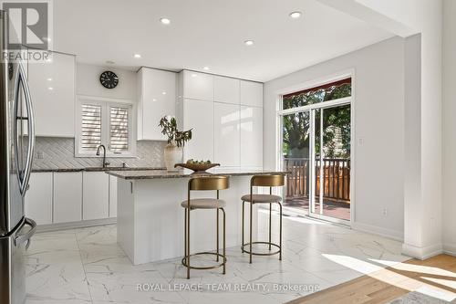 28 Borealis Crescent, Ottawa, ON - Indoor Photo Showing Kitchen
