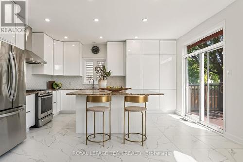 28 Borealis Crescent, Ottawa, ON - Indoor Photo Showing Kitchen With Upgraded Kitchen