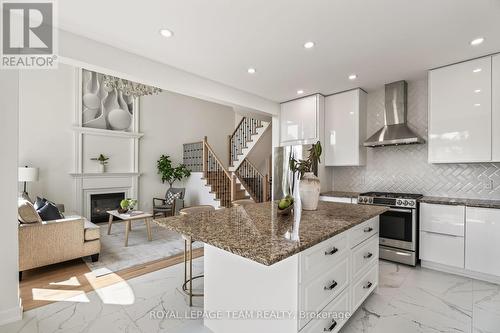 28 Borealis Crescent, Ottawa, ON - Indoor Photo Showing Kitchen With Upgraded Kitchen