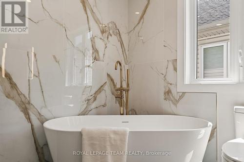 28 Borealis Crescent, Ottawa, ON - Indoor Photo Showing Bathroom