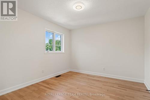 28 Borealis Crescent, Ottawa, ON - Indoor Photo Showing Other Room