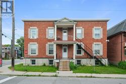 3 - 135 CONCORD STREET S Ottawa, ON K1S 0Z3