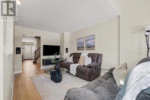 52 Blackdome Crescent, Ottawa, ON - Indoor Photo Showing Living Room