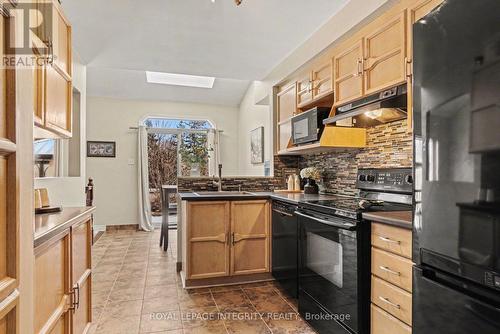 52 Blackdome Crescent, Ottawa, ON - Indoor Photo Showing Kitchen