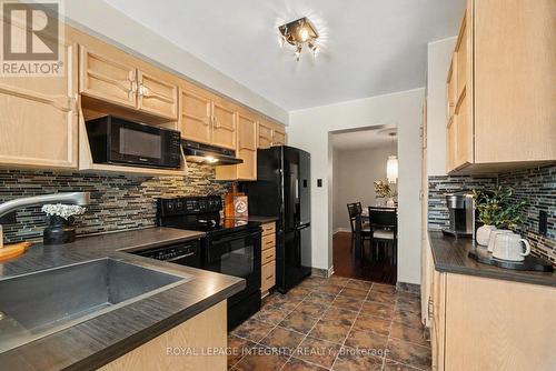 52 Blackdome Crescent, Ottawa, ON - Indoor Photo Showing Kitchen