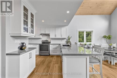 1 Mckowen Road, Mckellar, ON - Indoor Photo Showing Kitchen