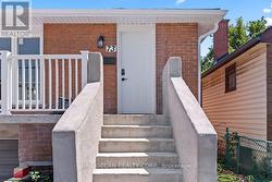 73 ADAIR AVENUE S  Hamilton, ON L8K 3S4