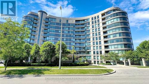 716 - 18 VALLEY WOODS ROAD  Toronto, ON M3A 0A1