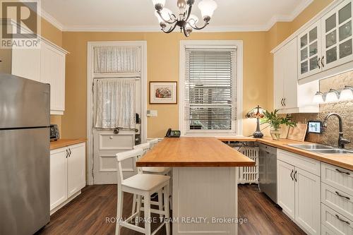 525 King Edward Avenue, Ottawa, ON - Indoor Photo Showing Kitchen With Double Sink
