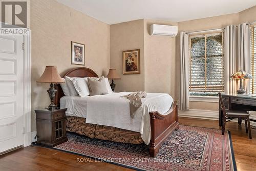 525 King Edward Avenue, Ottawa, ON - Indoor Photo Showing Bedroom