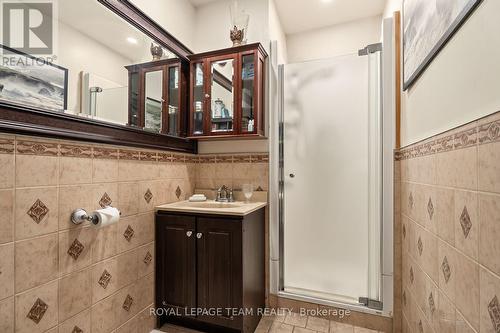 525 King Edward Avenue, Ottawa, ON - Indoor Photo Showing Bathroom