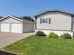68 Bluebird Crescent  Brandon, MB R7C 1E3