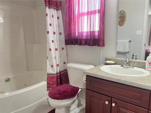 68 Bluebird Crescent, Brandon, MB - Indoor Photo Showing Bathroom