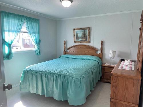 68 Bluebird Crescent, Brandon, MB - Indoor Photo Showing Bedroom