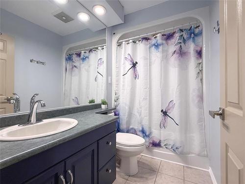 1106 Louise Avenue E, Brandon, MB - Indoor Photo Showing Bathroom
