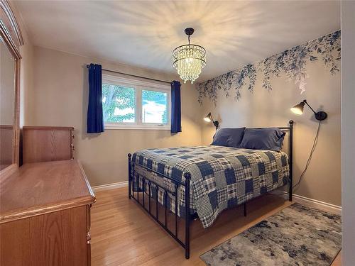1106 Louise Avenue E, Brandon, MB - Indoor Photo Showing Bedroom
