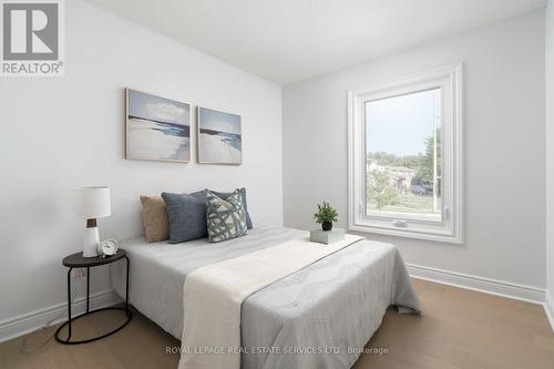 3192 Windwood Drive, Mississauga, ON - Indoor Photo Showing Bedroom