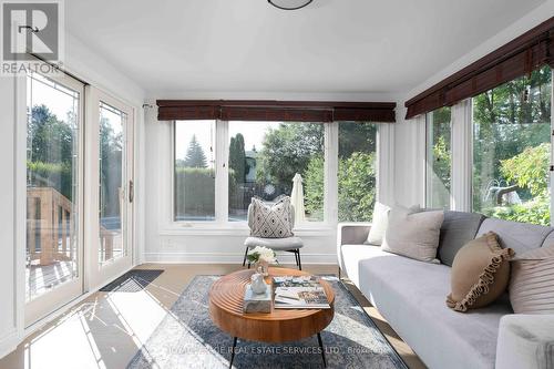 3192 Windwood Drive, Mississauga, ON - Indoor Photo Showing Living Room