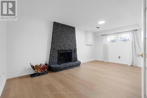 3192 Windwood Drive, Mississauga, ON - Indoor Photo Showing Living Room With Fireplace