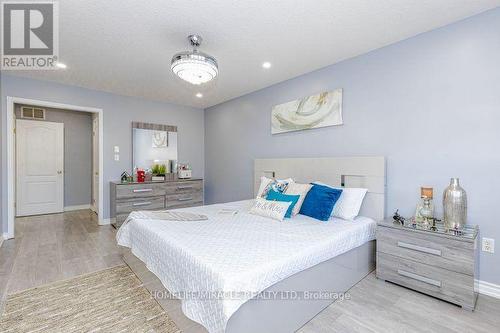 36 Tidemore Heights, Hamilton, ON - Indoor Photo Showing Bedroom