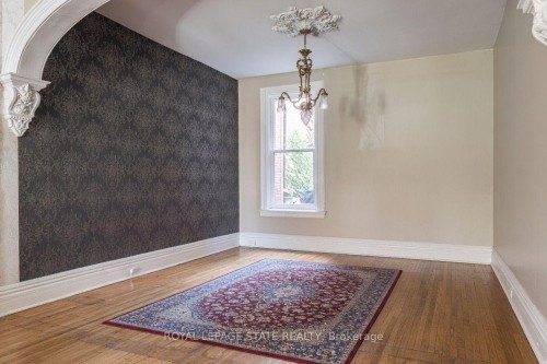 122 East Avenue S, Hamilton, ON - Indoor Photo Showing Other Room