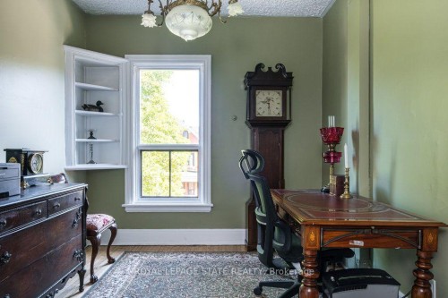 122 East Avenue S, Hamilton, ON - Indoor