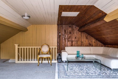 122 East Avenue S, Hamilton, ON - Indoor Photo Showing Other Room