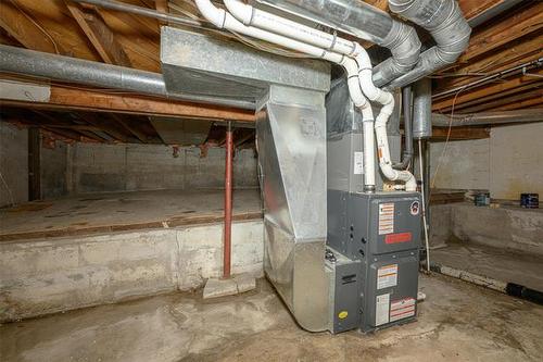 838 Atlantic Ave, Winnipeg, MB - Indoor Photo Showing Basement