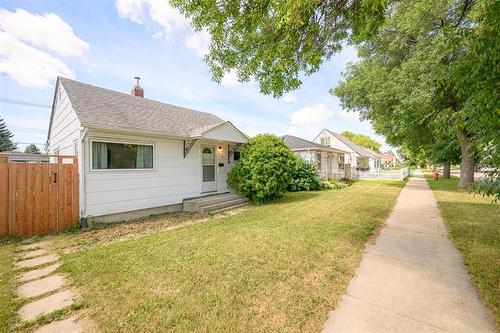 838 Atlantic Ave, Winnipeg, MB - Outdoor