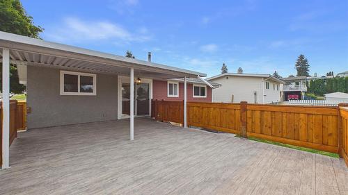 1305 10Th Avenue, Cranbrook, BC - Outdoor With Exterior