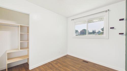 1305 10Th Avenue, Cranbrook, BC - Indoor Photo Showing Other Room