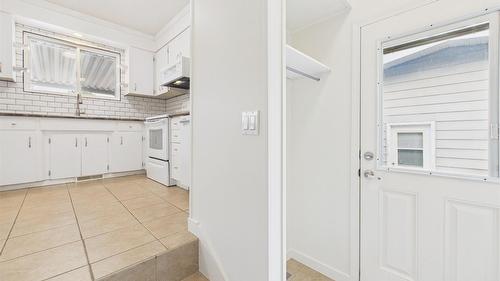 1305 10Th Avenue, Cranbrook, BC - Indoor
